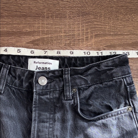 EUC Women’s Reformation Black Cynthia High Rise Straight Jeans Size 24 - Picture 5 of 10
